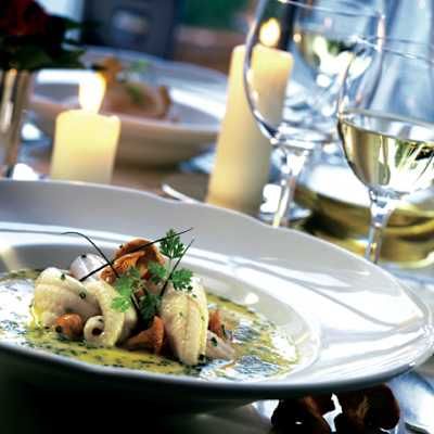 candlelight dinner with wine